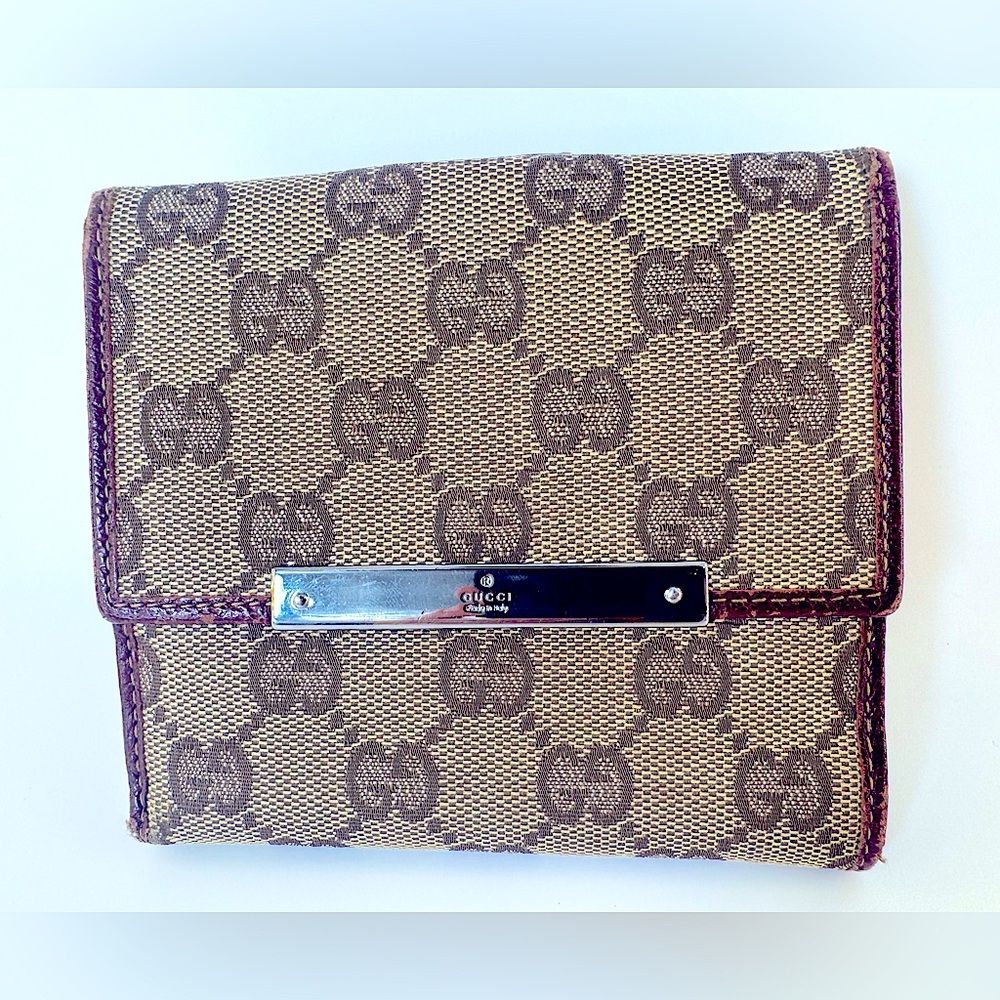 Gucci Wallet GG Supreme Bifold with Oxblood Leather & Logo Bar Plaque Authentic